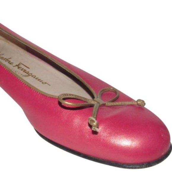 Salvatore Ferragamo Pink Leather With Metallic Taupe Trim And Bows Vintage Shoes